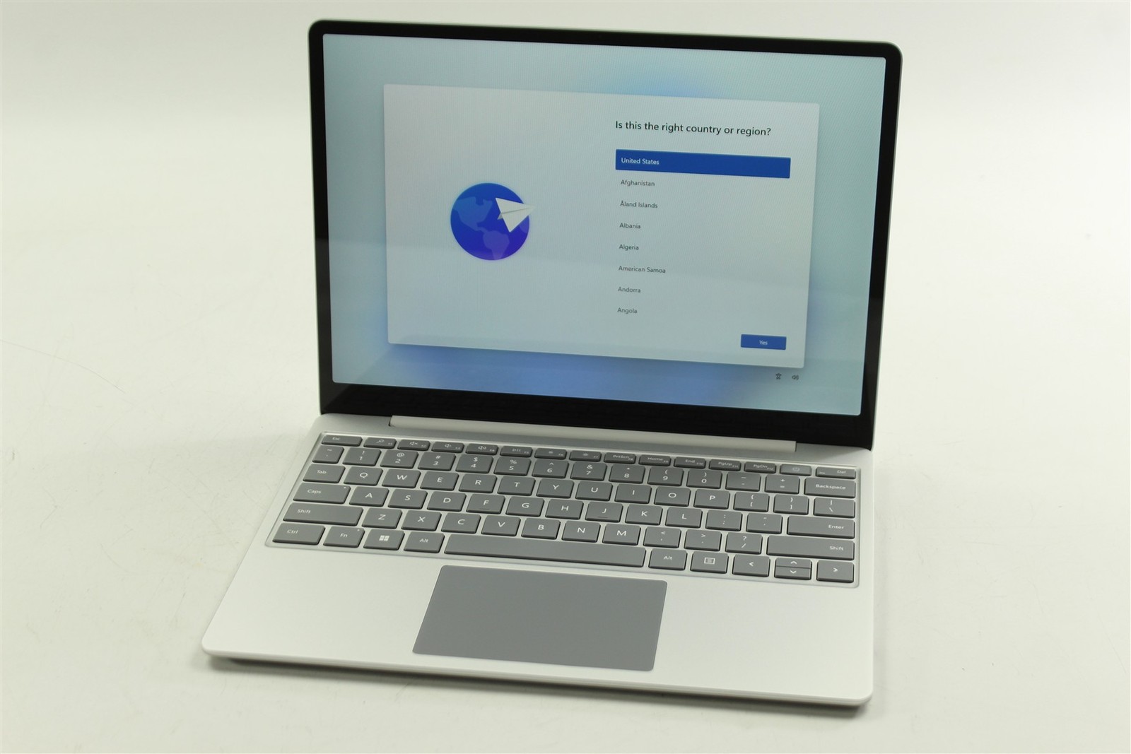 Microsoft Surface Laptop Go 2 2013 12.4″ i5-1135G7 256GB SSD 16GB RAM W11H