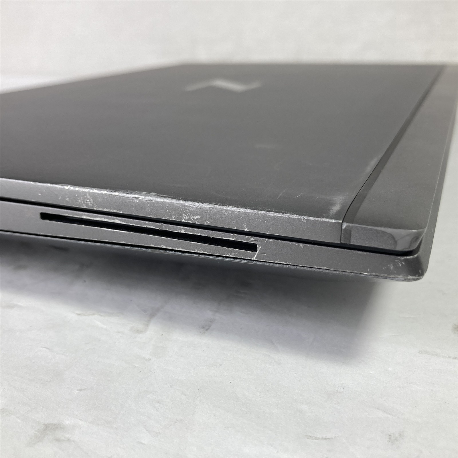 HP ZBook Fury 15 G8 15.6″ Core i9-11950H 2.6GHz – 32GB – 1TB NVMe SSD – Win 11