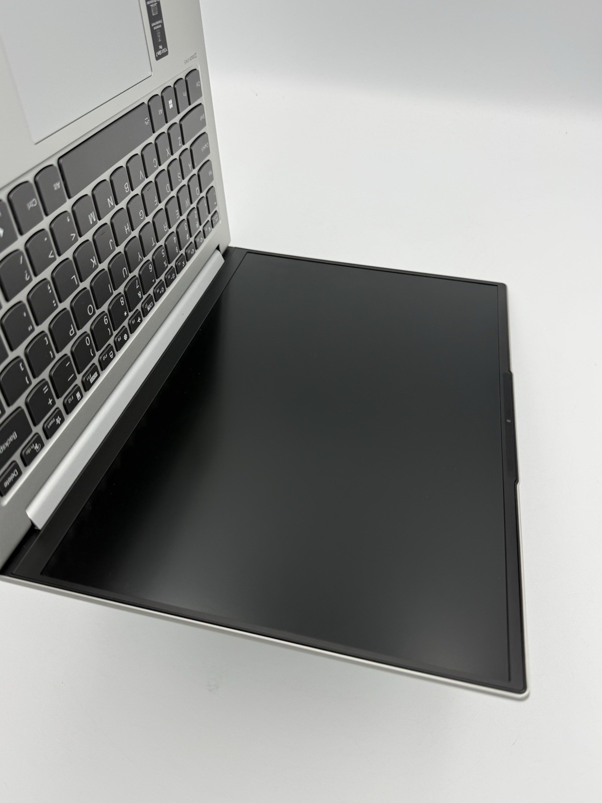 Lenovo Yoga Slim 7 Pro 14ACH5 – 14” 2.2K | Ryzen 9 5900HX | 16GB RAM | 1TB – 34C