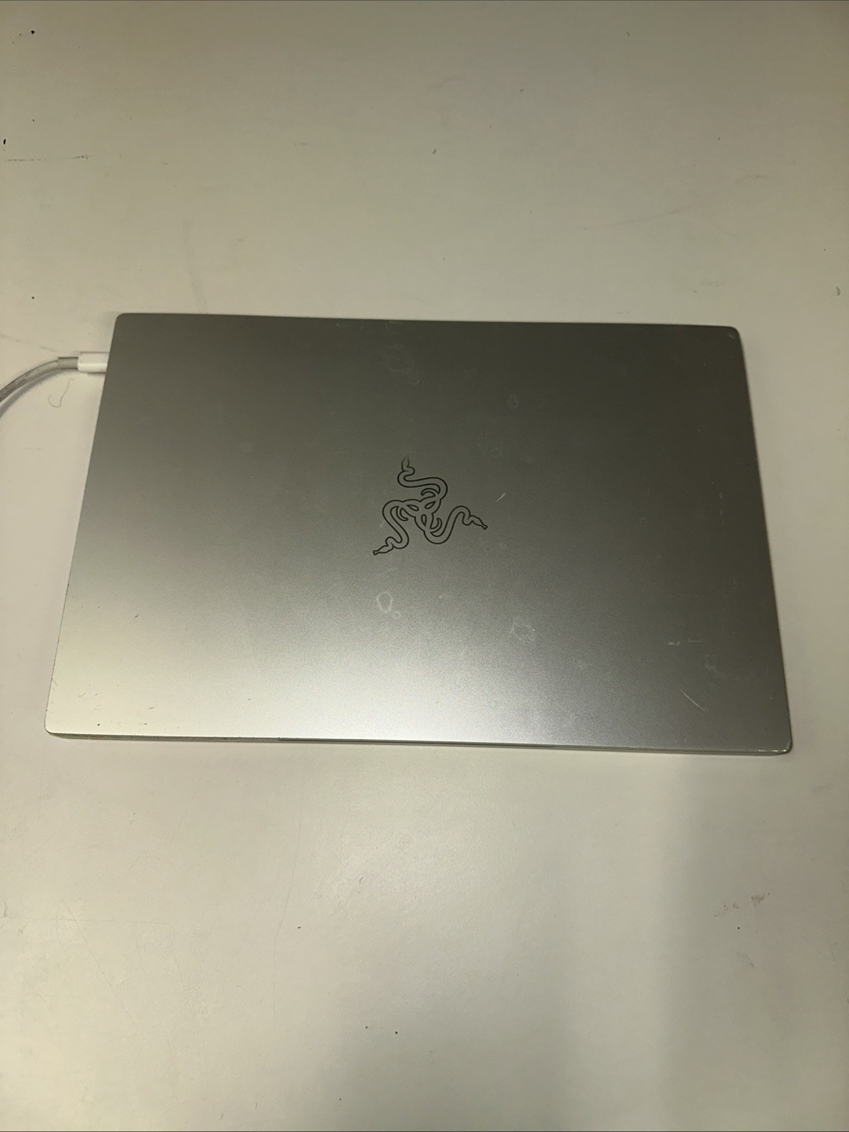 Razer Book 13 RZ09-0357 i5-1135G7 2.4GHz 8GB RAM 256GB SSD SIGNS OF WEAR