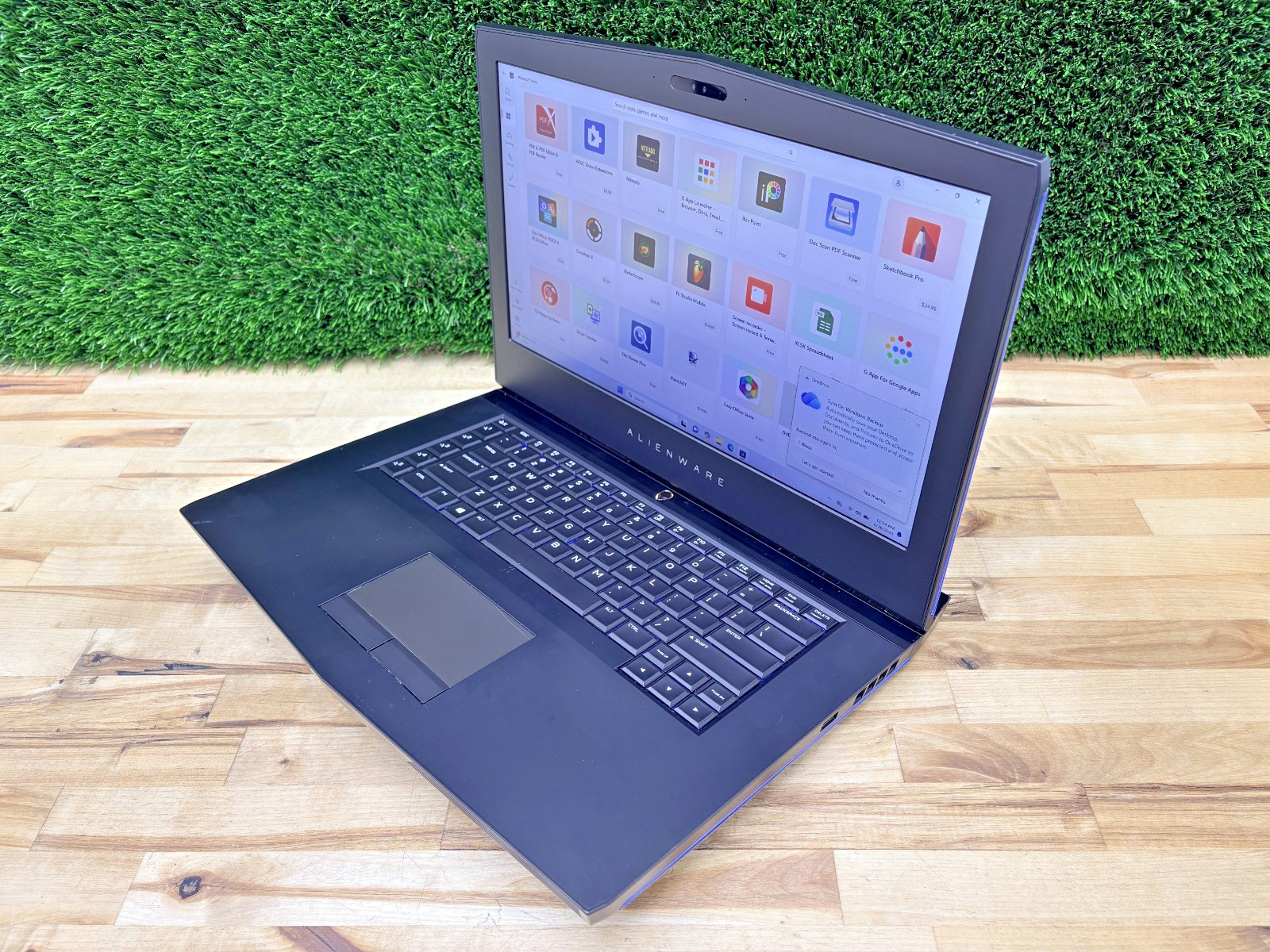 Dell Alienware 15 R3 Intel i7-7th Gen 2.80GHz 32GB RAM 512GB SSD Nvda GTX 1060*