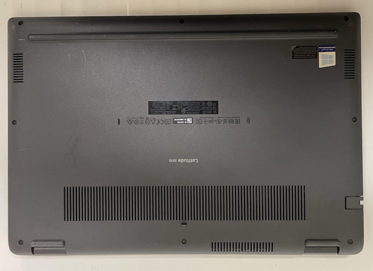 Dell Latitude 3510 15″ Core i3-10110U @2.1GHz | 8GB RAM – 256GB SSD – W11P