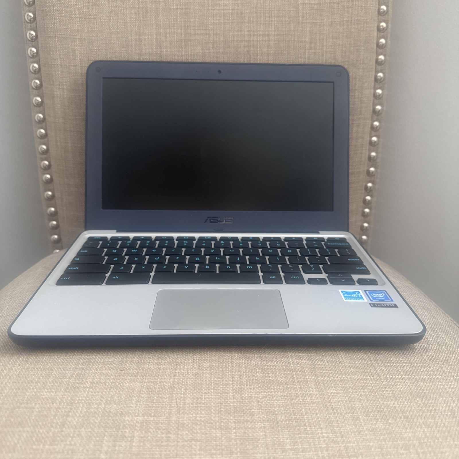 ASUS Chromebook C202SA-YS04 11.6″, Intel Celeron, 32GB eMMc, 4GB RAM, White/Blue