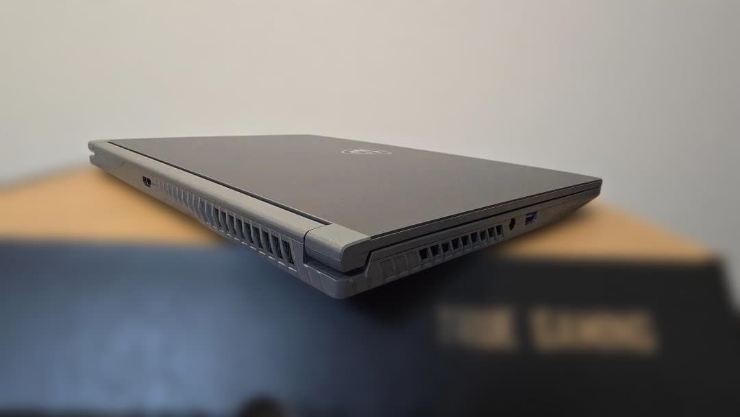 MSI Thin 15 B13UC 15.6″ FHD 144Hz i7-13620H RTX 3050 16GB 512GB SSD Win11