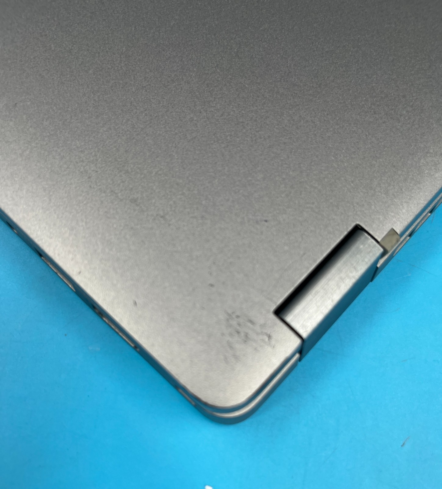 *Dell Latitude 5320 TOUCH Intel Core i5-1135G7 @ 2.40GHz 8GB NO SSD/OS +CHARGER*