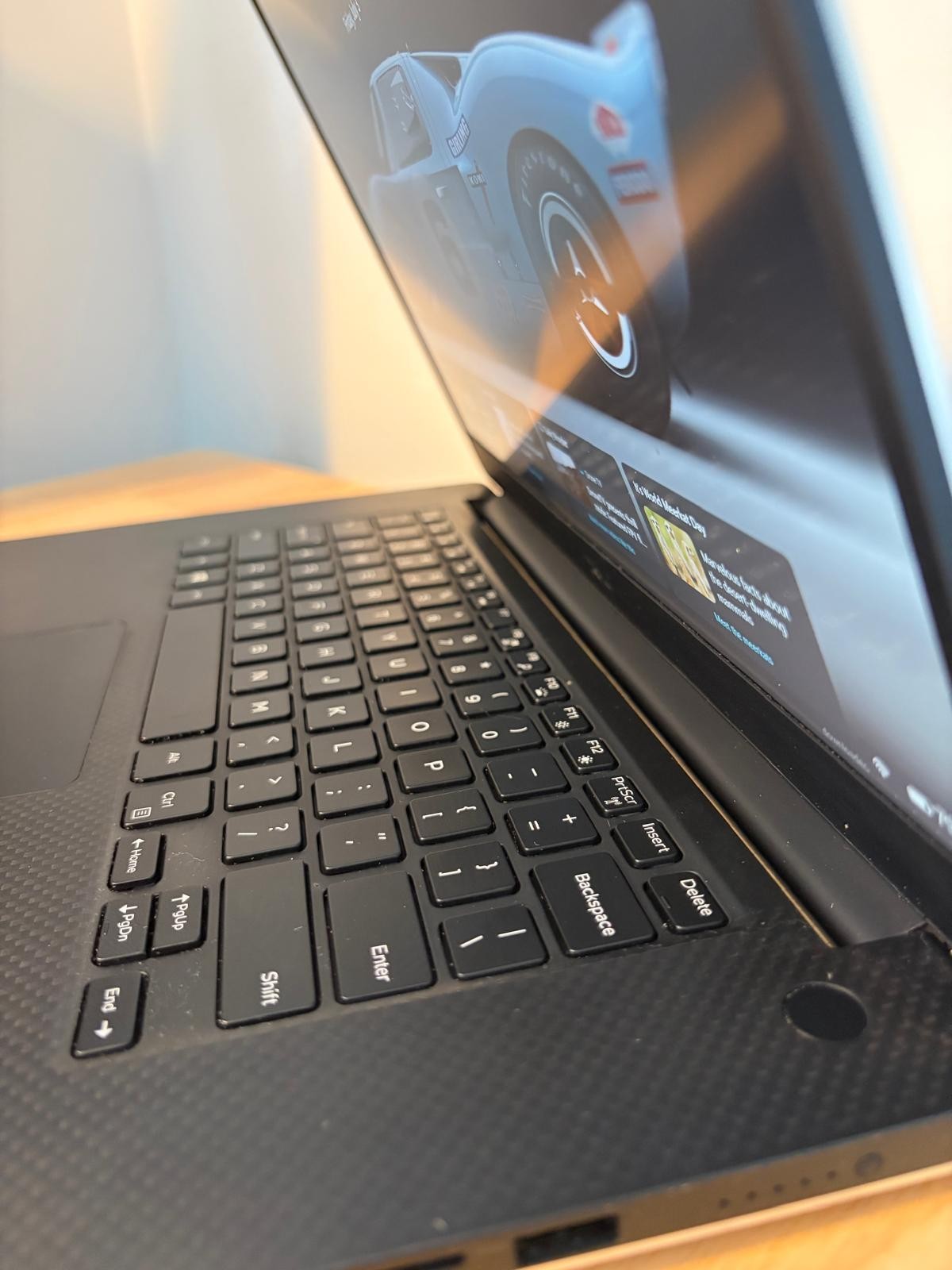 Dell XPS 15 7590 15.6 Intel I7-9750h NVIDIA GTX 1650 1TB SSD 32GB RAM
