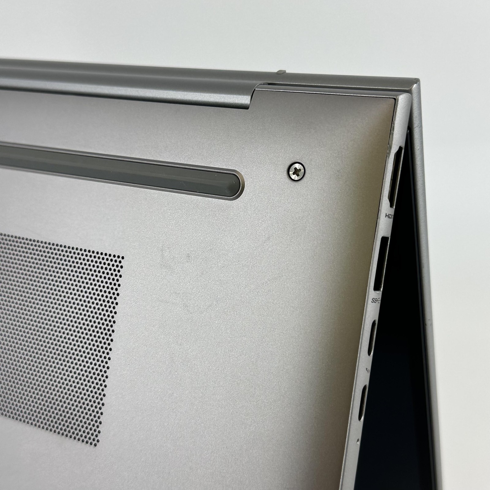 HP ZBook Firefly 16 G9 Gray FHD+ 2.2 GHz i7-1270P 16GB RAM 512GB SSD Good