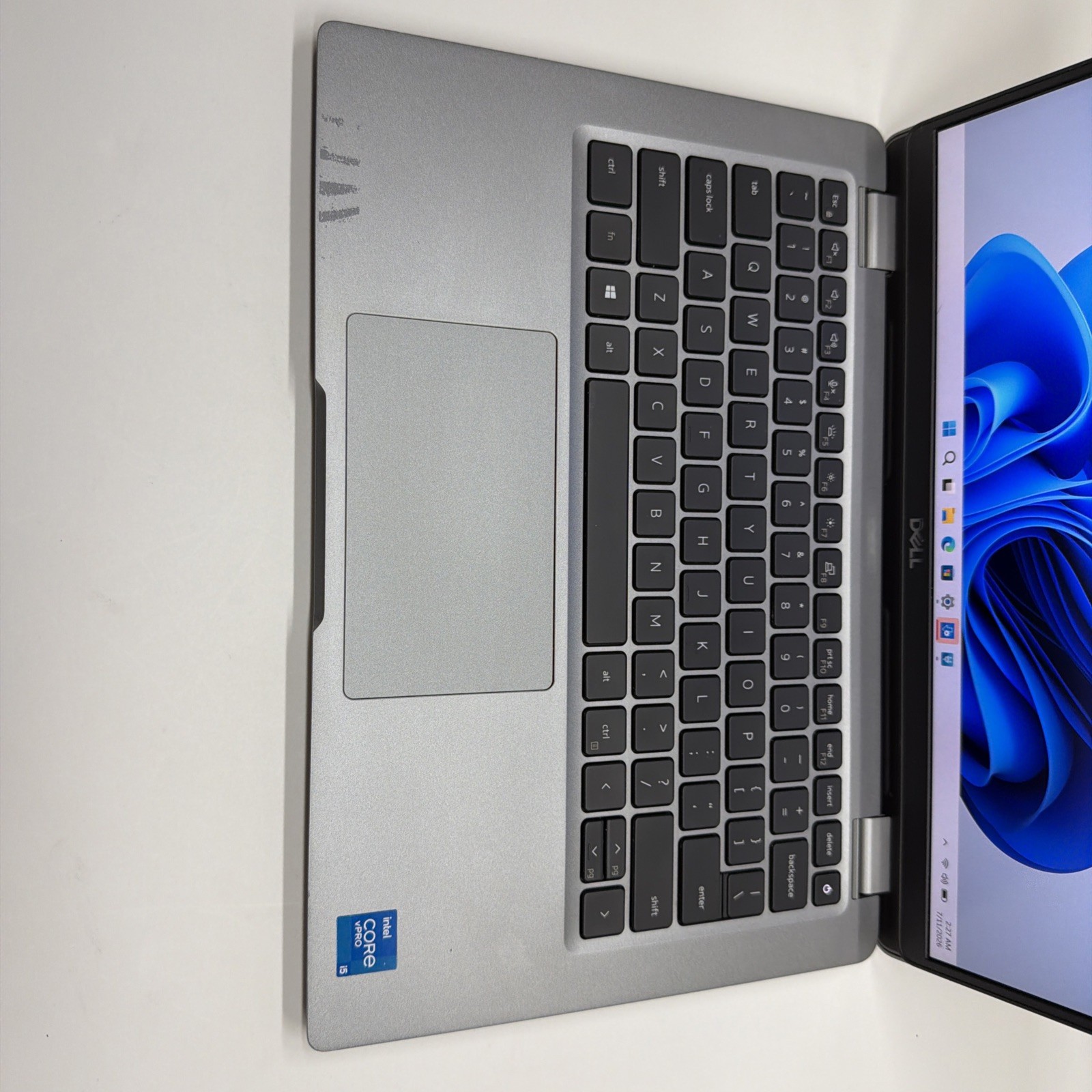 Dell Latitude 5320 13″ i5-1145G7 256GB SSD 16GB RAM 128GB Intel Iris Xe Graphics