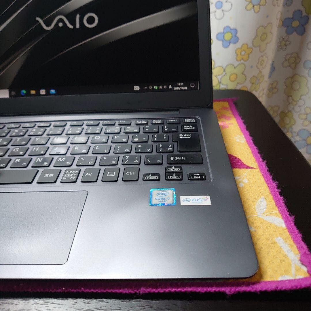 Sony Vaio Z VJZ13A Flagship Model Laptop RAM:16GB SSD:256GB Core i7-6567U