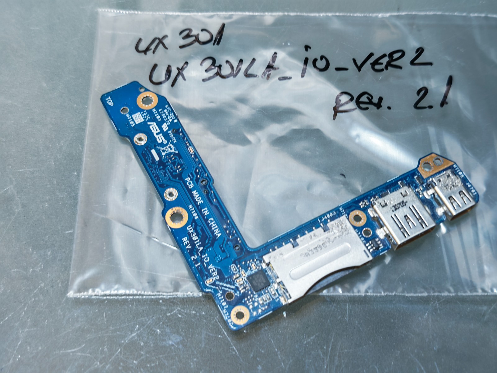 ASUS UX301 USB SD SOUND CARD 2 X SSD PORT UX301LA_IO_VER2 REV.2.1 #