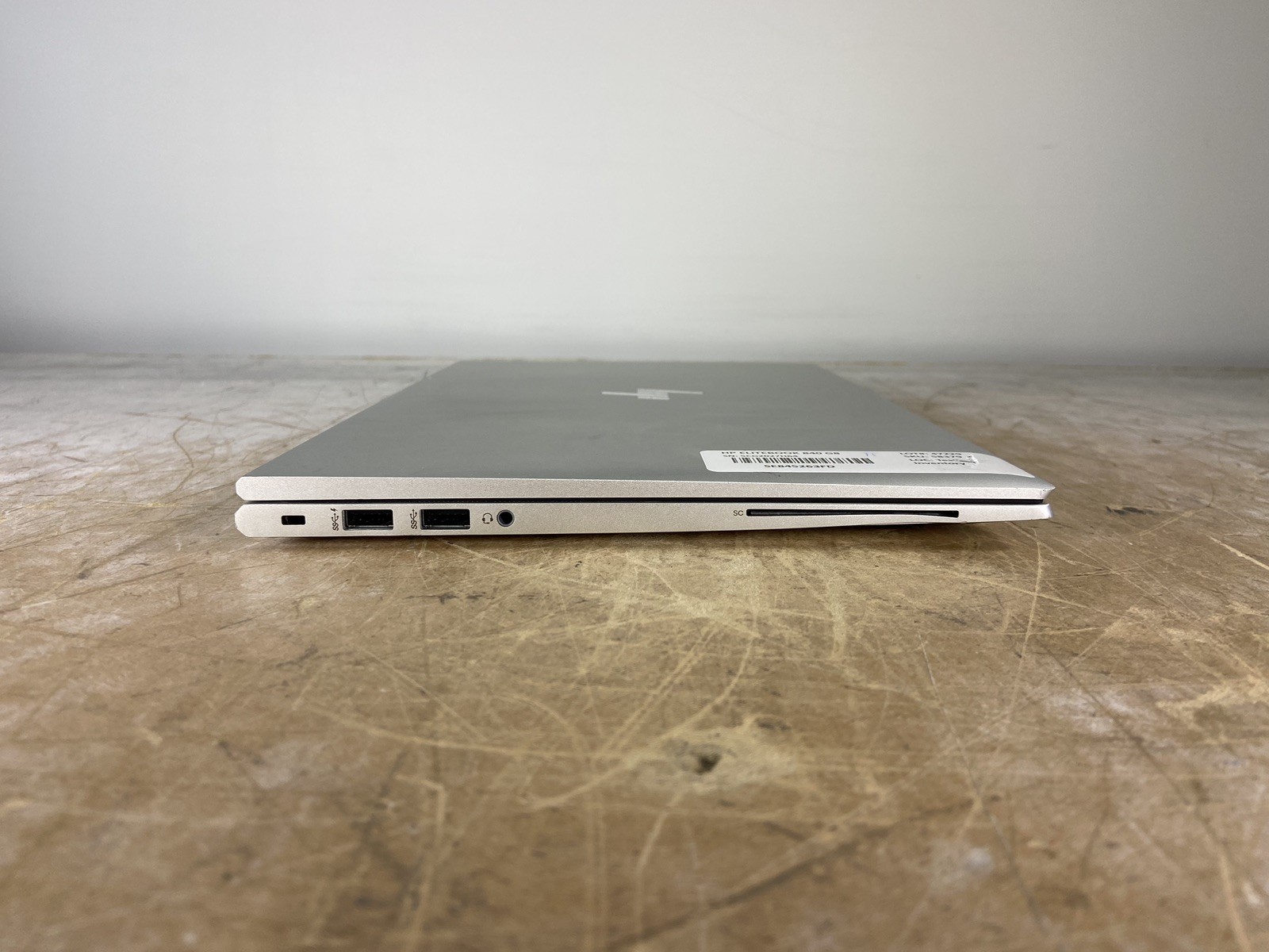 HP ELITEBOOK 840 G8 i5-1145G7 @ 2.60GHz, 8GB RAM, NO HDD/OS – (FOR PARTS)
