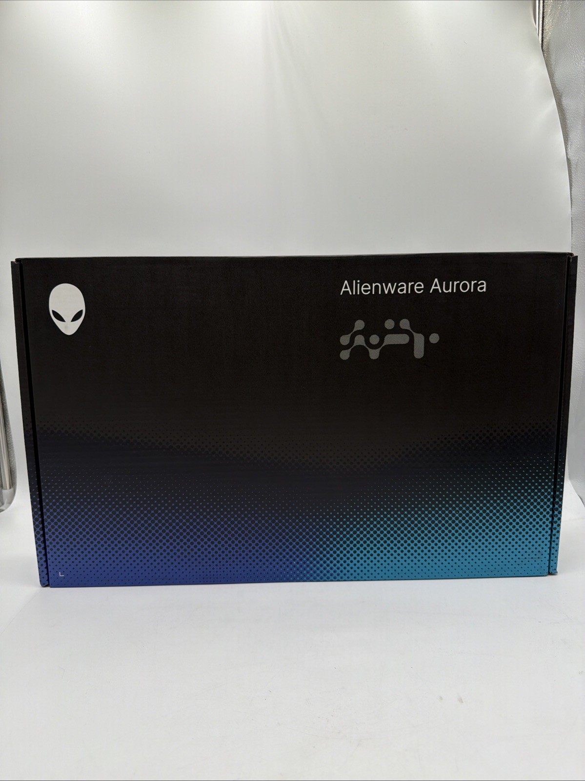DELL ALIENWARE 16″ AURORA GAMING LAPTOP INTEL CORE 7 240H 5050 RTX 16GB RAM 1TB