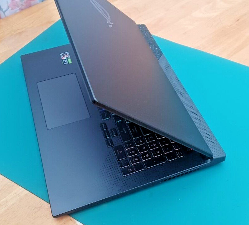 ASUS ROG Strix G713RC-RS73, 17.3”, AMD Ryzen 7 6800H, 16GB RAM, 512GB, Radeon
