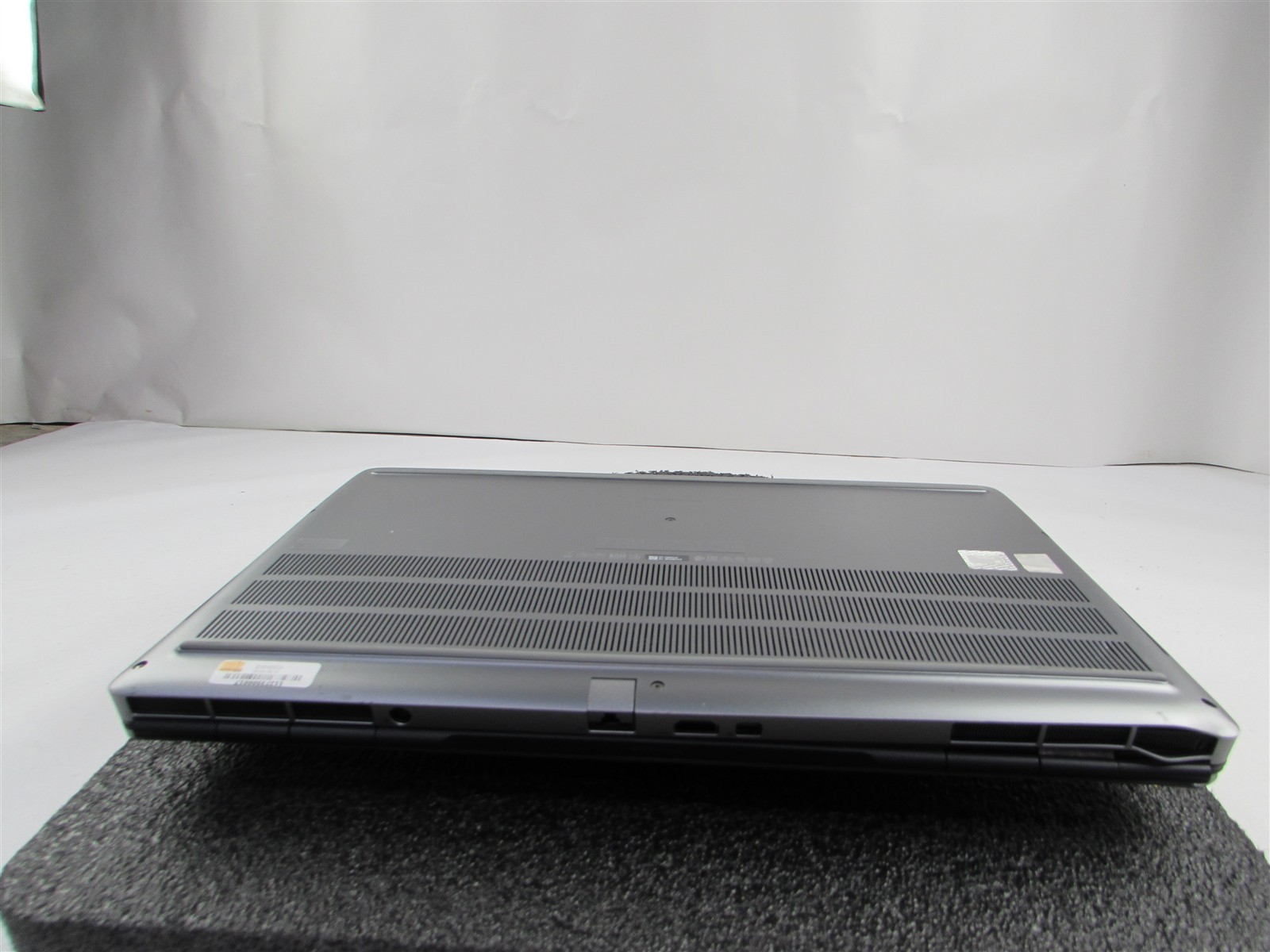 DELL PRECISION 7760 I7-11850H FHD 1TB 32GB NVIDIA RTX A4000 WIN 11 PRO NO BATT