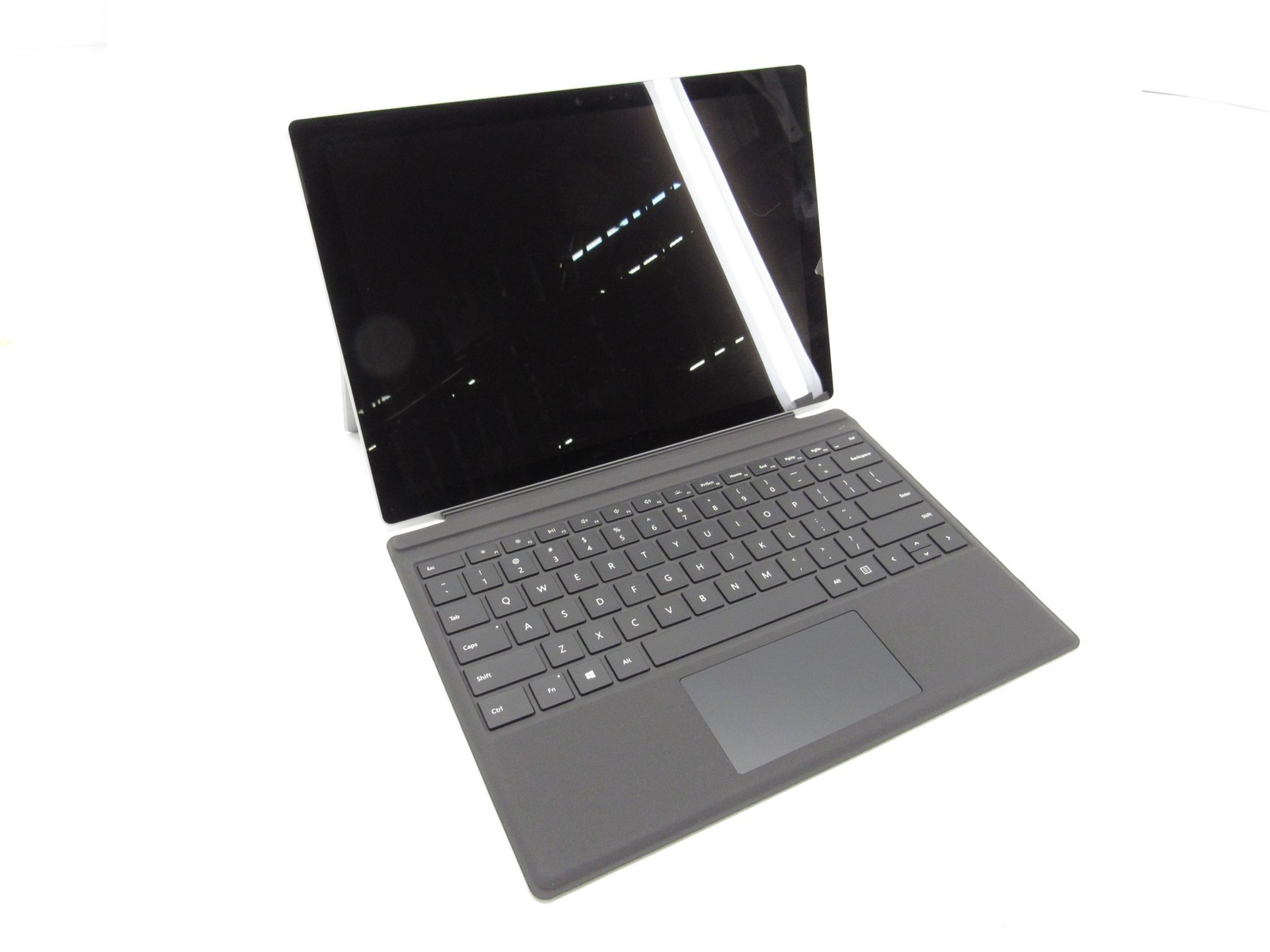 Microsoft Surface Pro 5 1796 12″ i7-7660U 2.50Ghz 8GB RAM 256GB NVMe No OS/AC