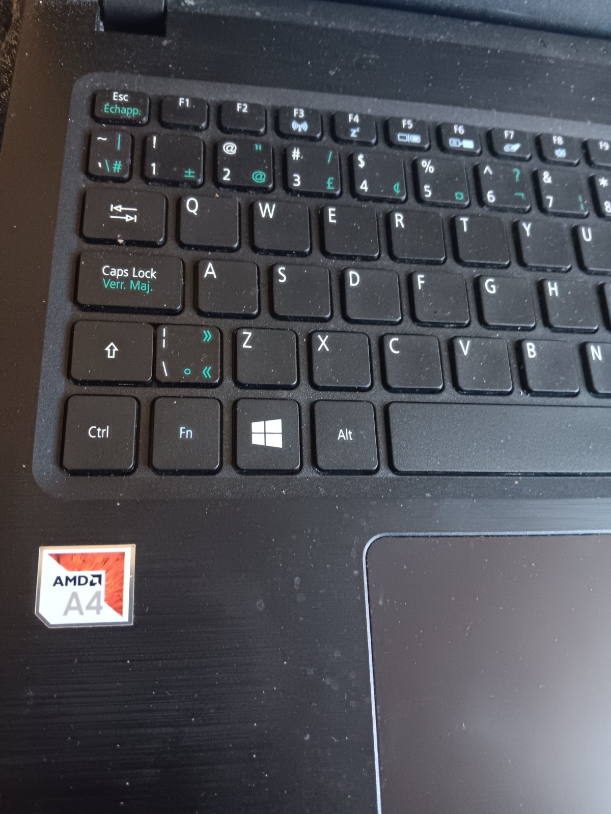 Acer Aspire E5-576 17″ Laptop AMD A4 4GB RAM 1TB HDD