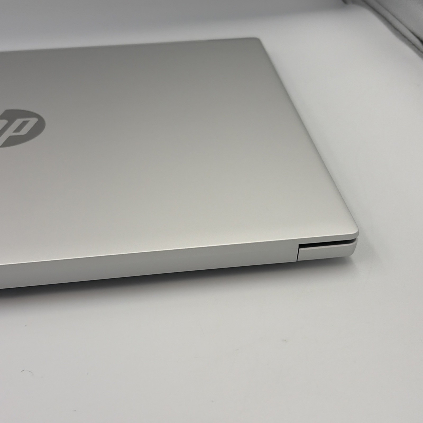 HP OmniBook 5 16″ Ryzen AI 5 340 16GB 512GB SSD Radeon 840M Laptop – 0BTX