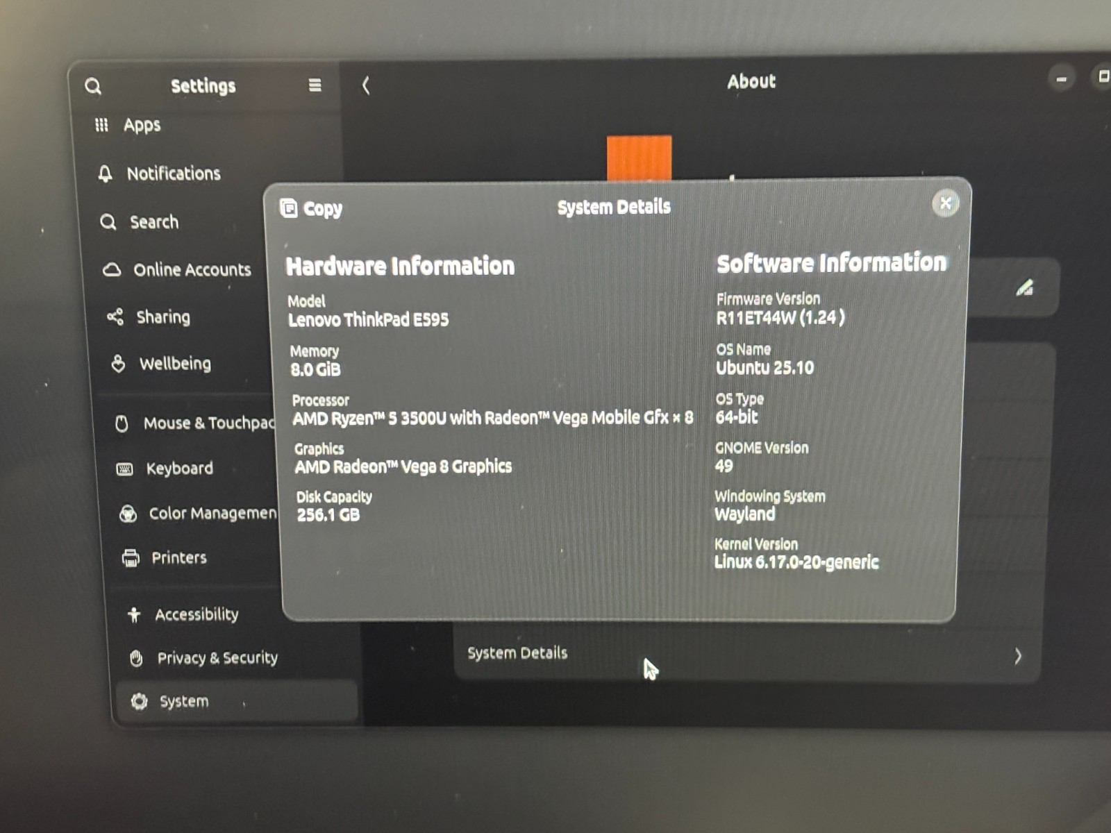 Lenovo ThinkPad E595 15.6″ 256GB SSD 8GB RAM Ryzen 5 3500U