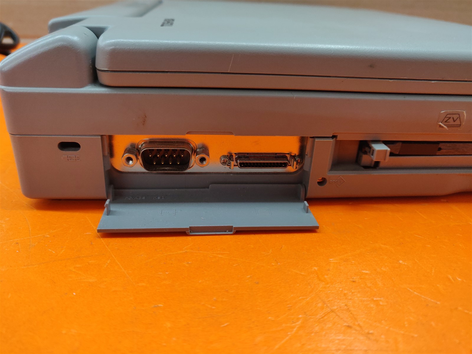 ⭐️⭐️⭐️⭐️⭐️ **DEFECTIVE** Toshiba Satellite Pro 430CDT Vintage Laptop