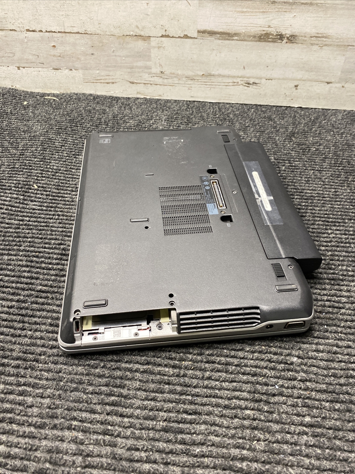 Dell Latitude E6330 Laptop BOOTS Intel Core i7-3520M @ 2.90GHz 6GB RAM NO HDD