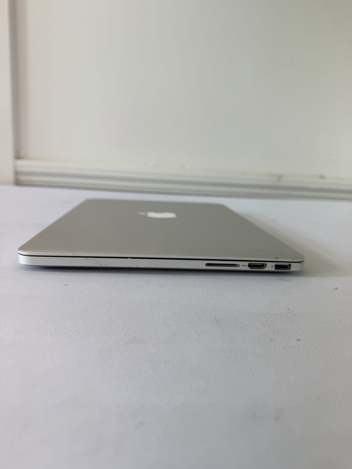 Apple Macbook Pro 2012 Laptop – Intel i5-3210M – RAM 8 GB – Read Description