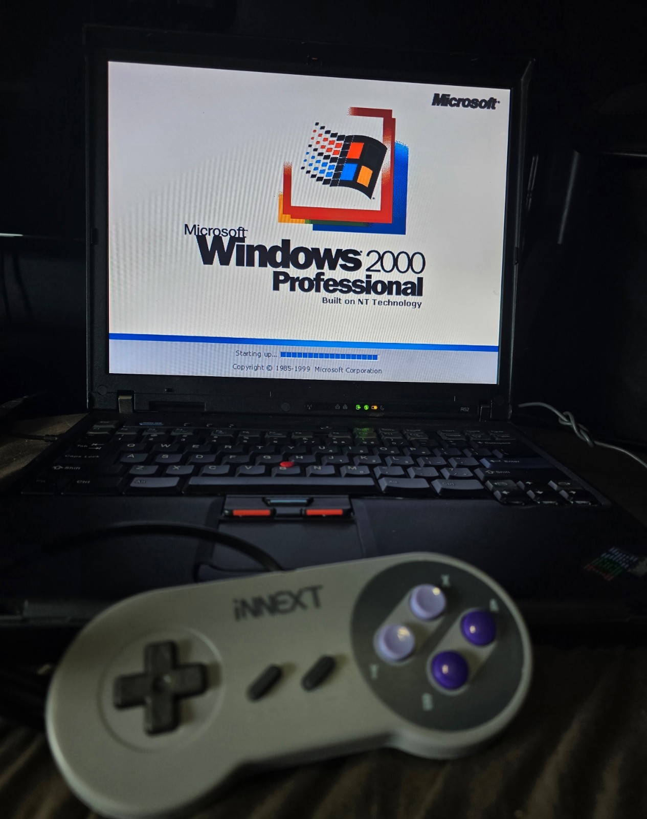 IBM ThinkPad R52 15 Inch LCDw Game controller 512RAM 40GHDD/Windows 2000