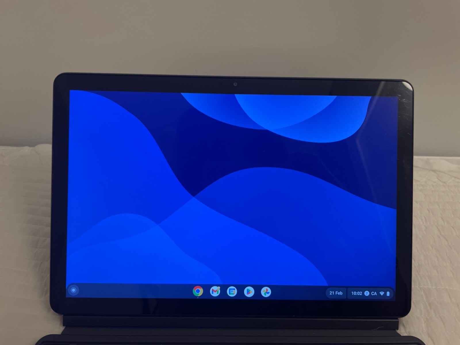 Lenovo IdeaPad Duet Chromebook 10.1″ Tablet – COMES WITH A FREE GIFT 🎁 💻