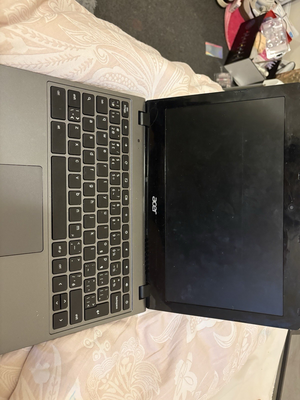 Acer Chromebook C720 11.6″ AMD Athlon Laptop Gray/Black Chrome OS w/ Charger