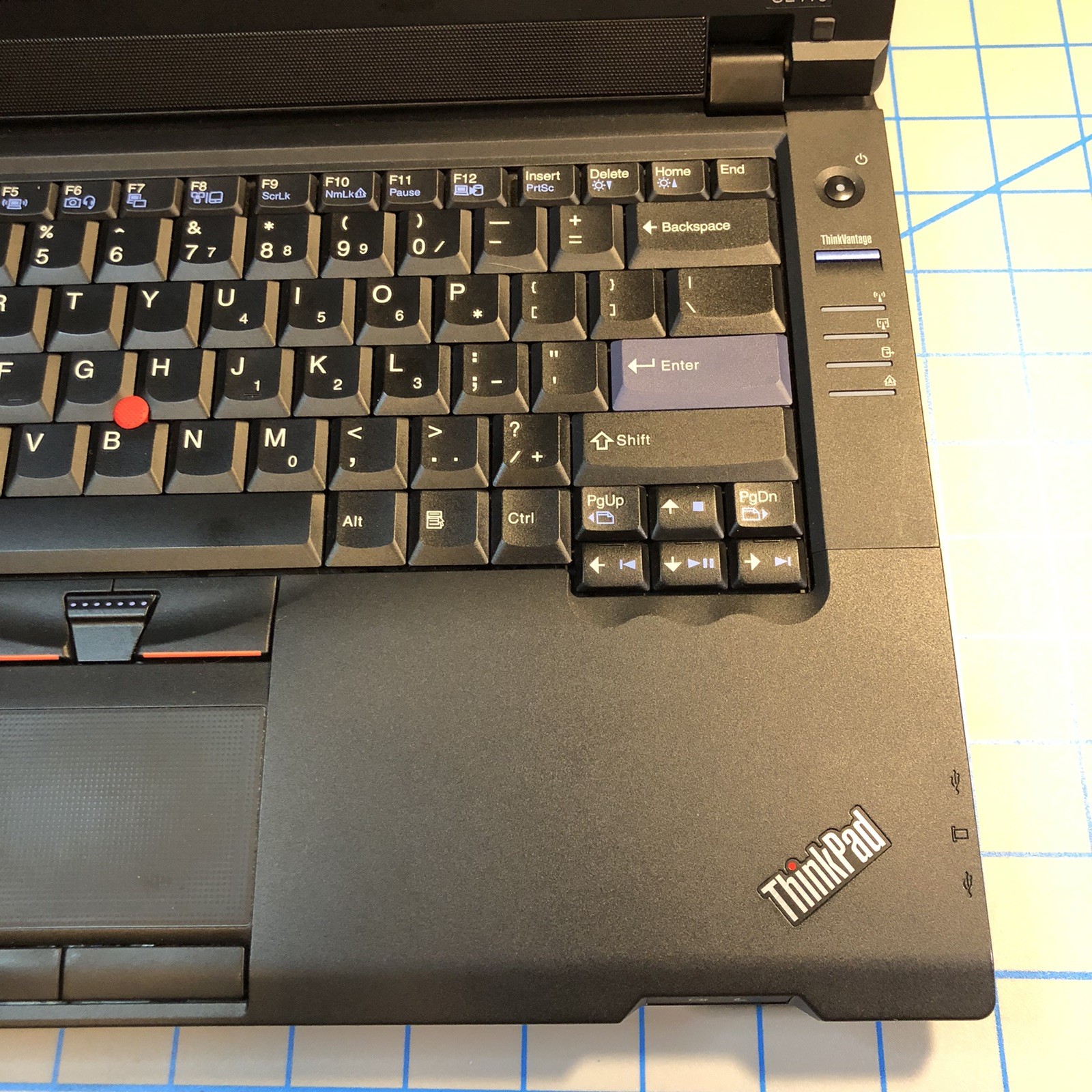 Lenovo Thinkpad SL410 Laptop Fedora Linux Core 2 Duo 2.2GHz 8gb Ram 240gb HDD