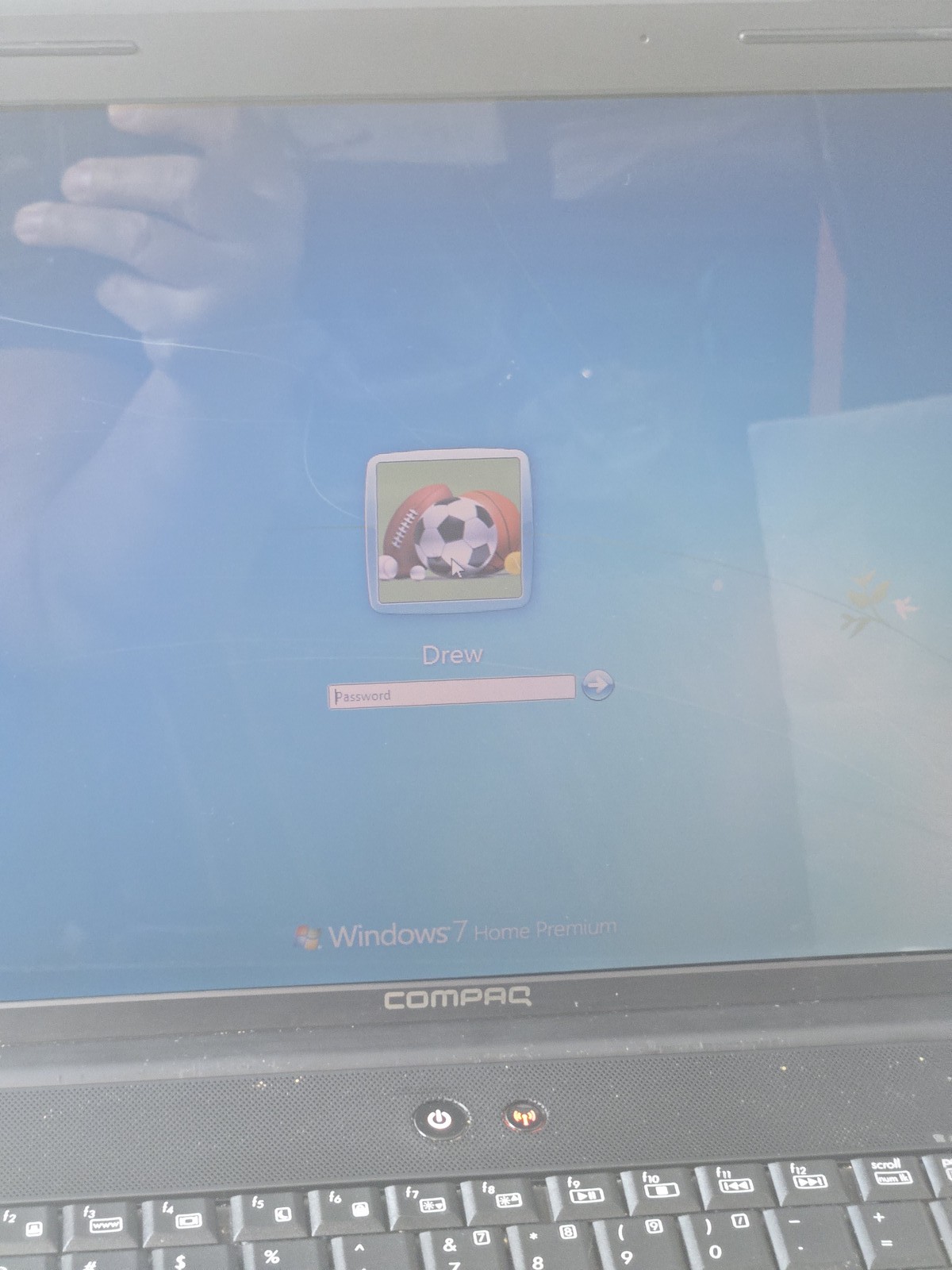 Compaq CQ56 Laptop PC – Windows 7 Home Premium – Intel Processor – Parts Only