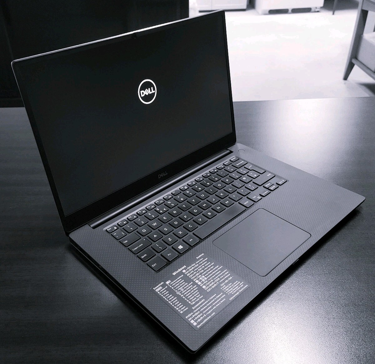 DeLL XPS 15 / Core i7 CPU / Nvidia GPU / 2TB SSD / 32GB Ram / Thunderbolt