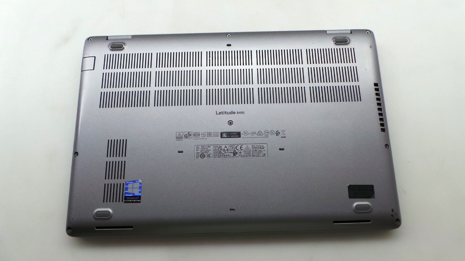 Dell Latitude 5410 | 14″ | i7-10810U 1.10GHz | 16GB RAM 512GB NVMe | WIN 11 PRO