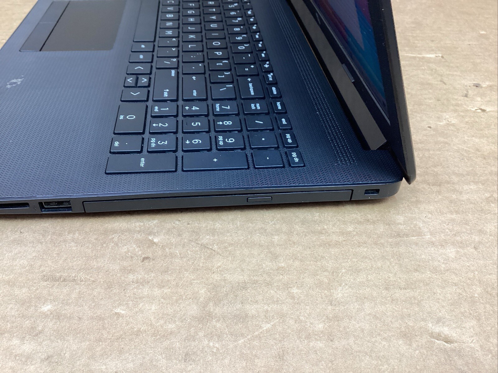 HP 15-Db0015Dx 15.6″ Laptop AMD A6 9225 4GB 1 TB SSD W10P