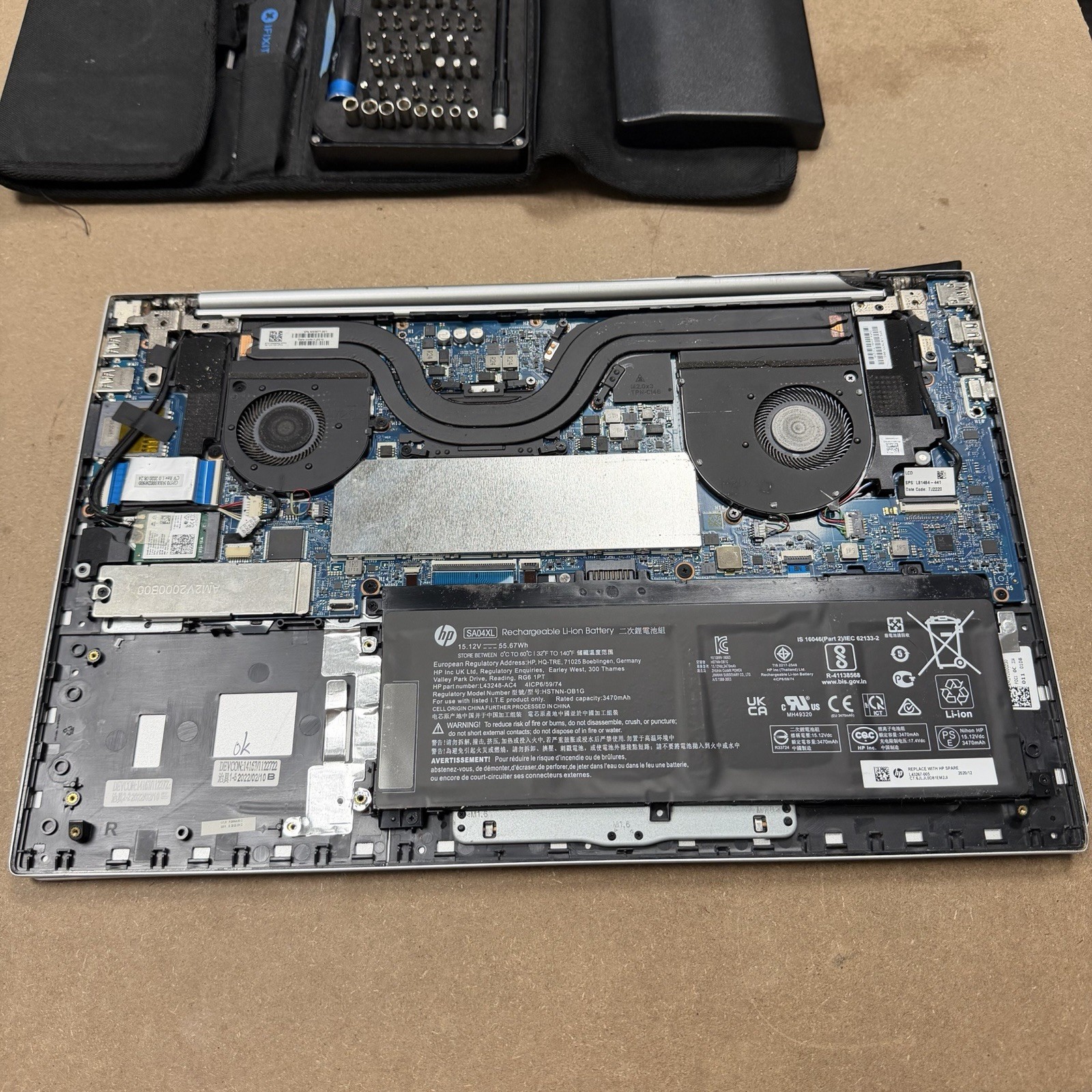 *BROKEN SCREEN HP Envy 17.3″ I7-1165G7 Laptop 8GB RAM NO SSD MX450
