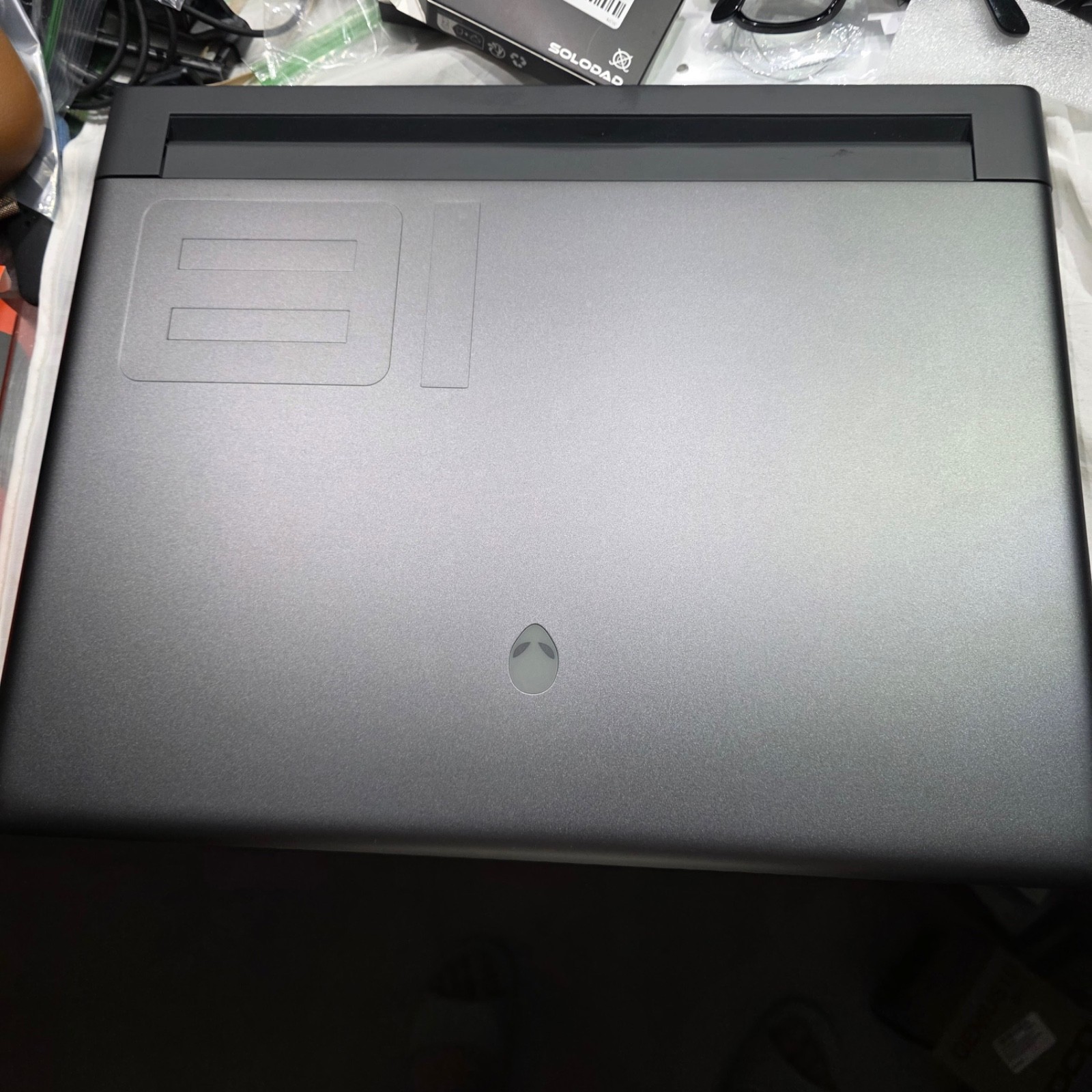 Alienware M18 R1 480Hz i9-13980HX 32GB 2TB SSD RTX 4090 175W 16G DDR6 CherryMX