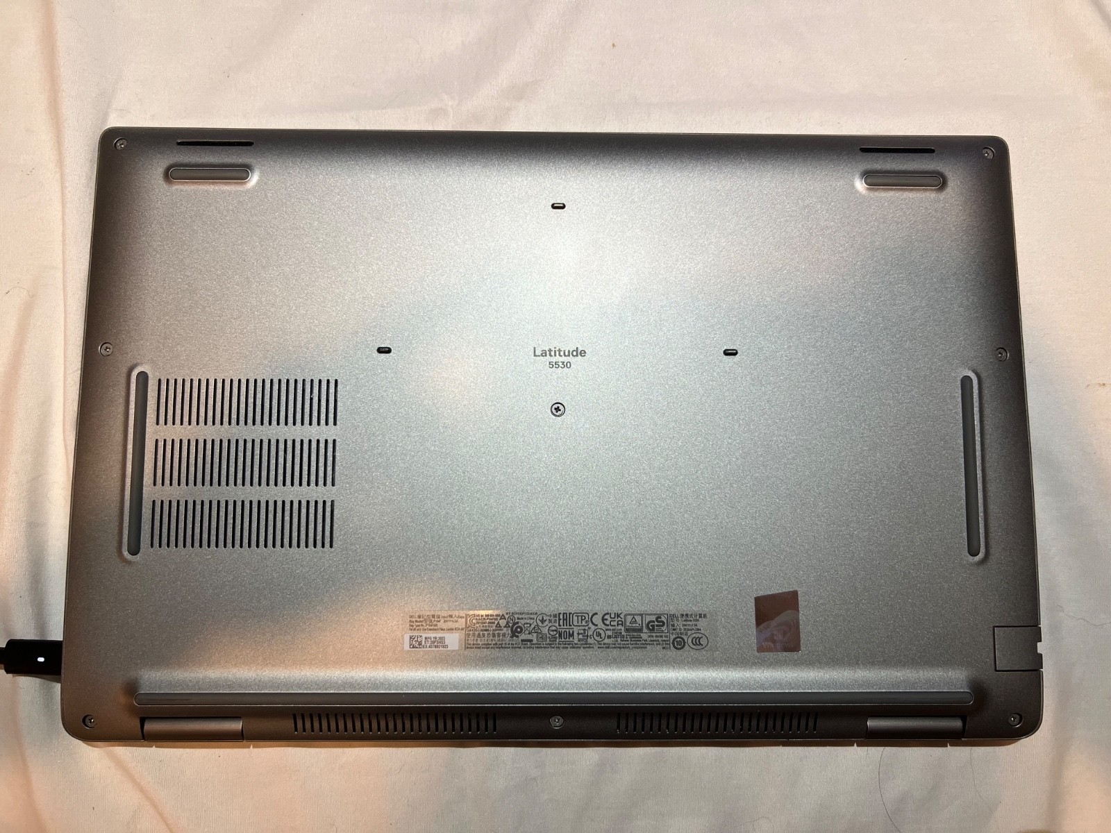 Dell Latitude 5530 – Intel i5 1240P – 16GB Ram – 256GB M.2 – Windows 11 Pro
