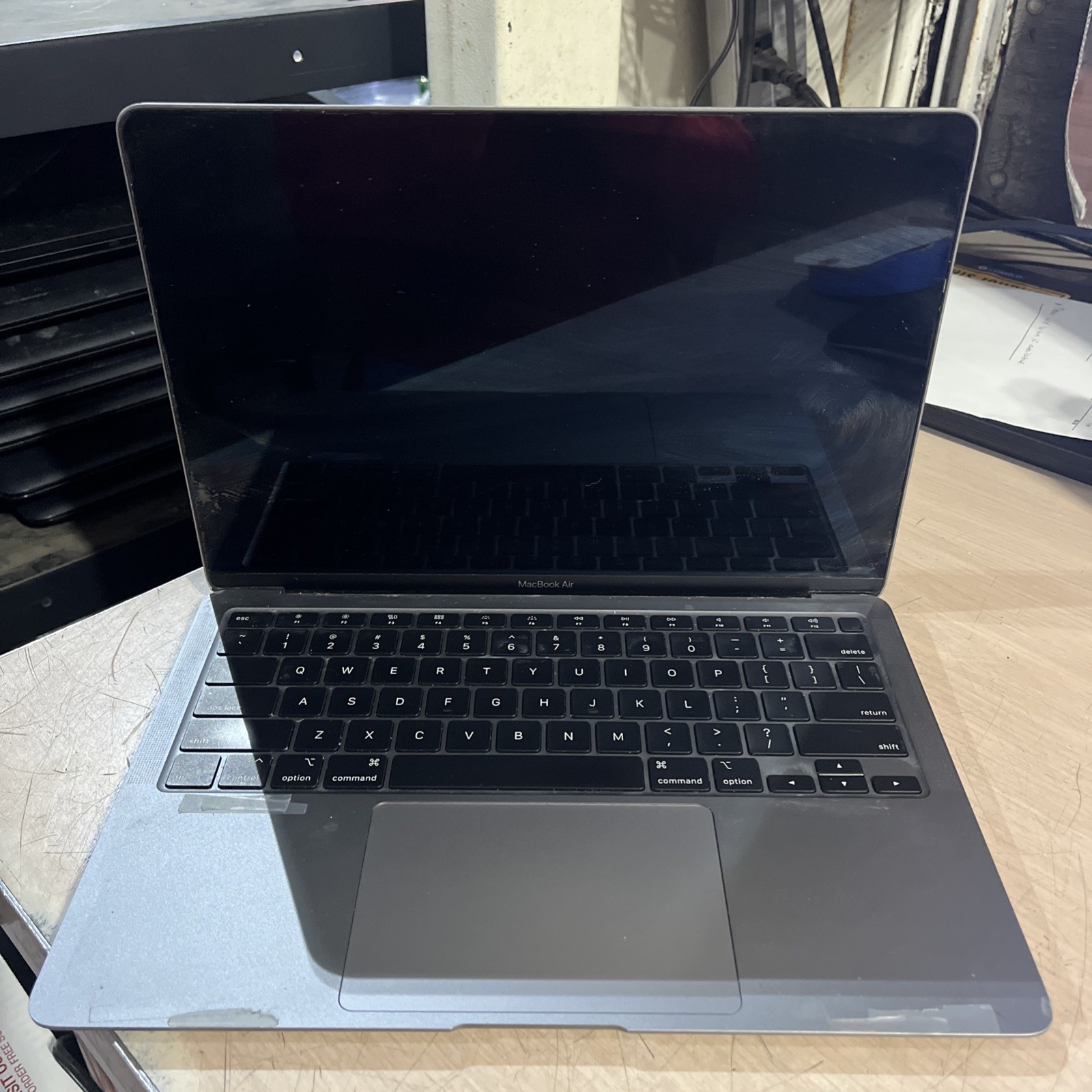 APPLE MACBOOK AIR 13″ SCISSOR, 2020 CORE I3-1000NG4 1.1GHZ 8GB RAM 256SSD ‘