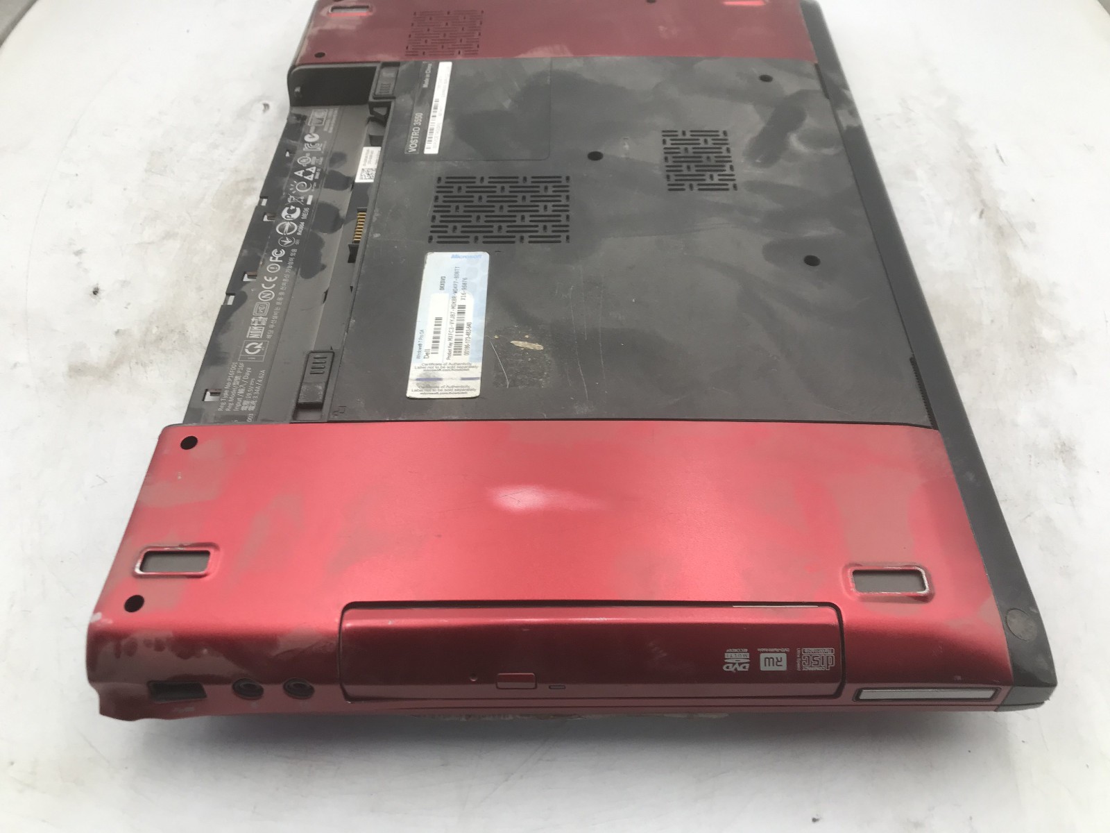 DELL VOSTRO 3550 – BOOTS TO BIOS/BAD LCD – INTEL I3 2350M – 4GB RAM – READ – BB!