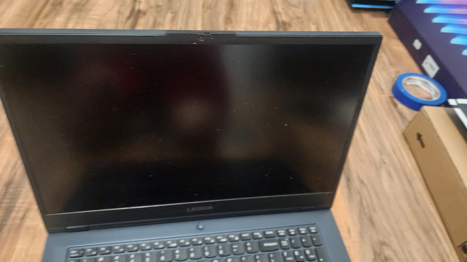 Lenovo Legion 5 17.3 FHD 3.3 GHz Ryzen 5 5600H LCD screen + keyboard, battery.