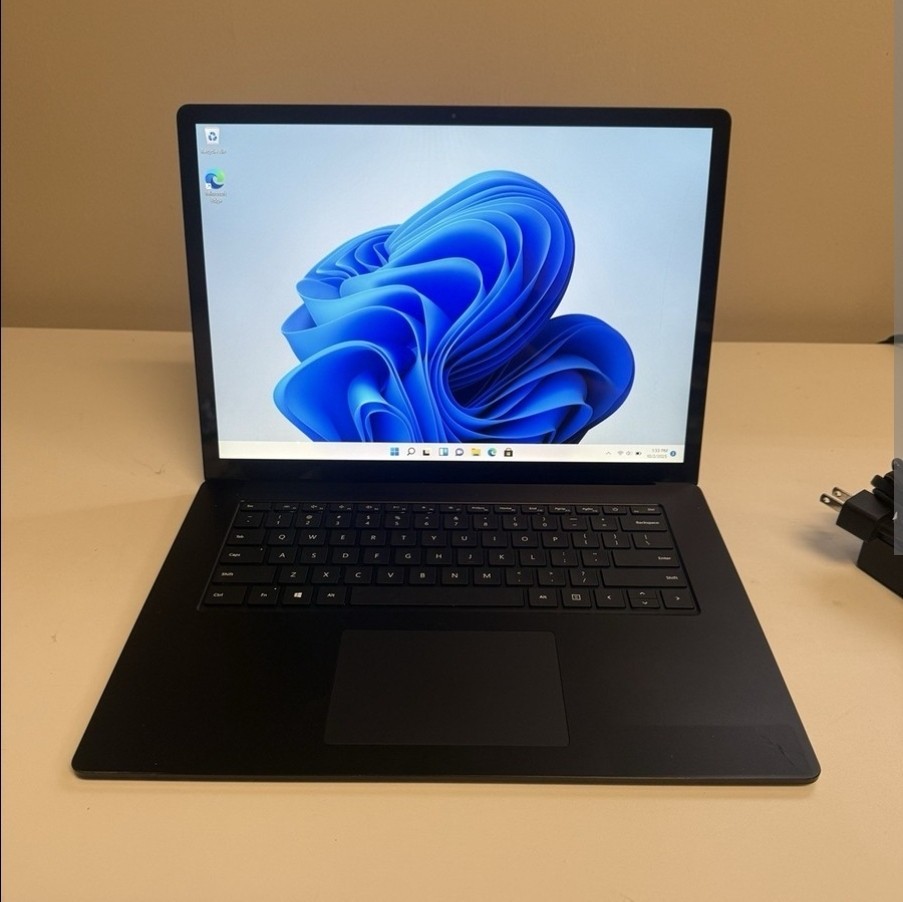 Microsoft Surface Laptop 3 – Touch – 13.5″ – i7-1065G7/256GB SSD/16GB RAM) – W11