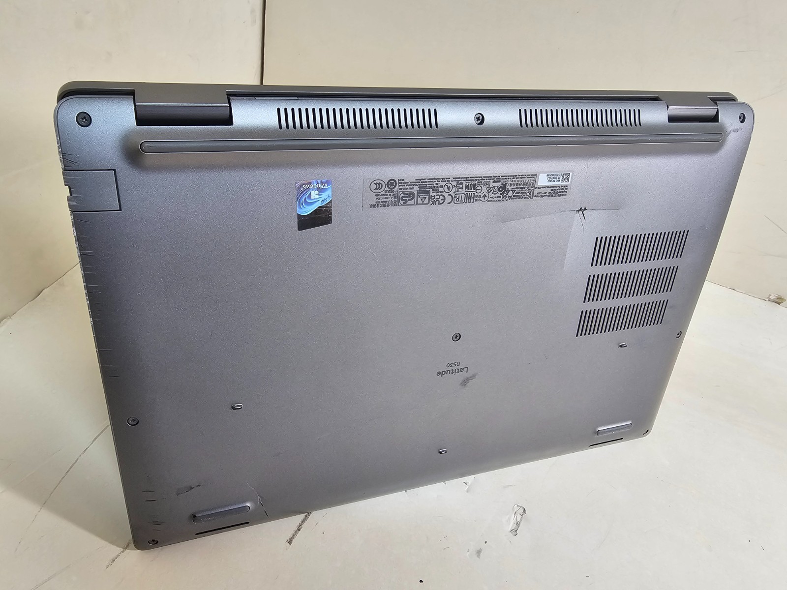 Dell Latitude 5530 Laptop – i5-1235u 16GB 512GB SSD Cam 15.6″ Touchscreen – SP3