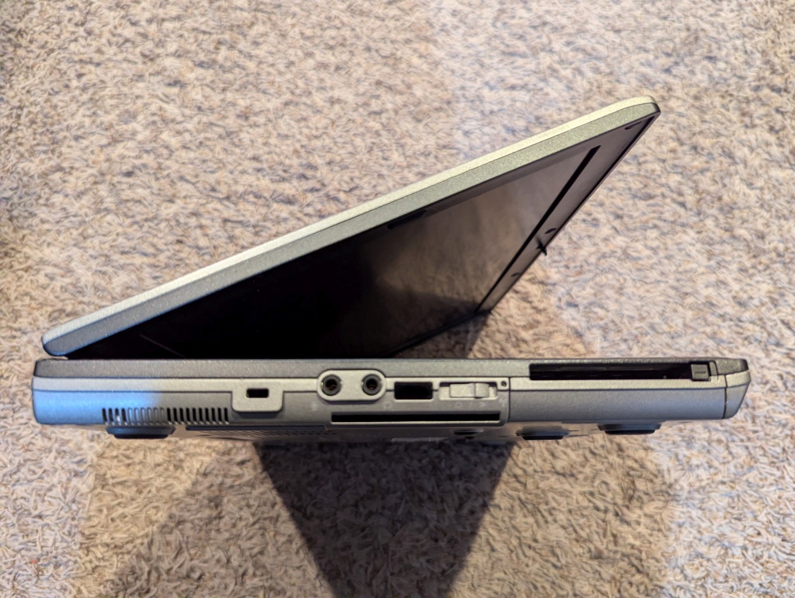 Dell Latitude D620 2.5GB RAM Laptop Windows 10 Pro, 240GB SSD – TESTED