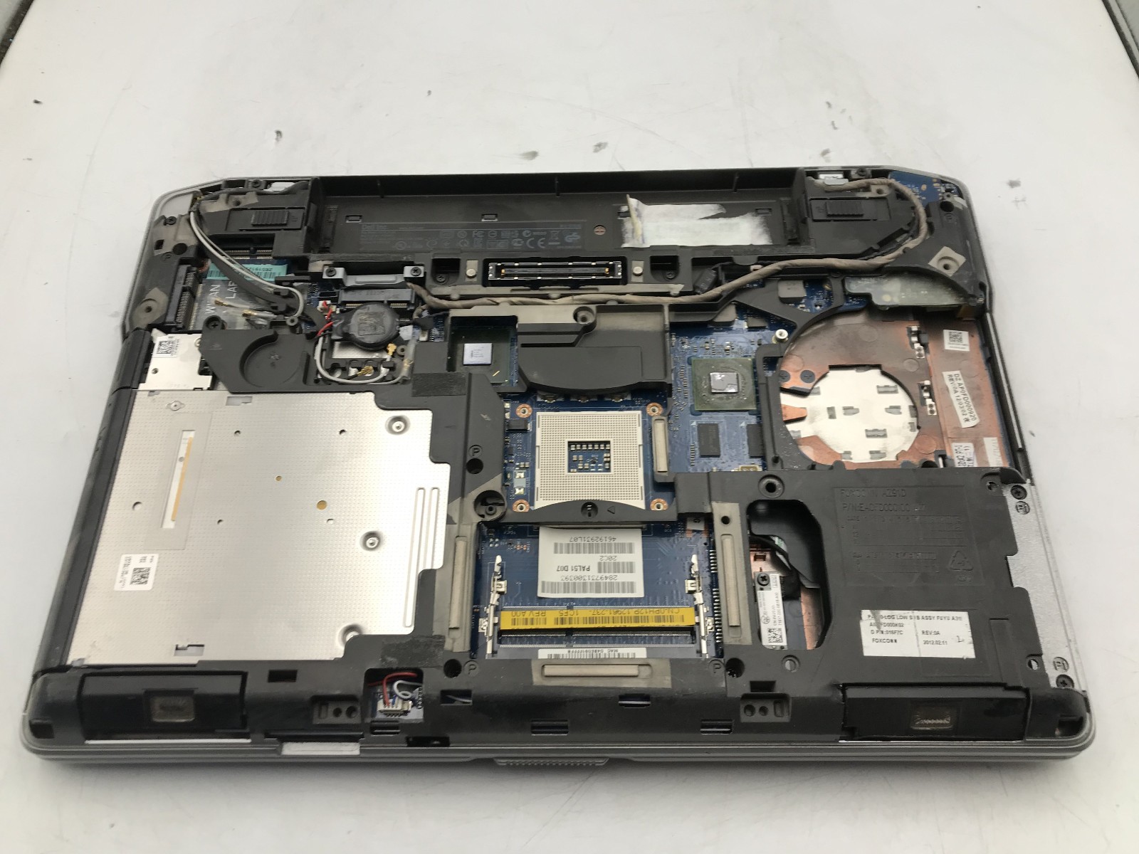 DELL LATITUDE E6420 – FOR PARTS/MISSING COMPONENTS – NO CPU – NO RAM – READ – BB