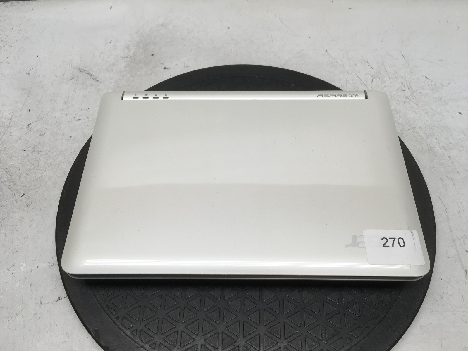 Acer Aspire One ZG5 Intel Atom N270 1.6GHz 1 GB NO HDD No Batt