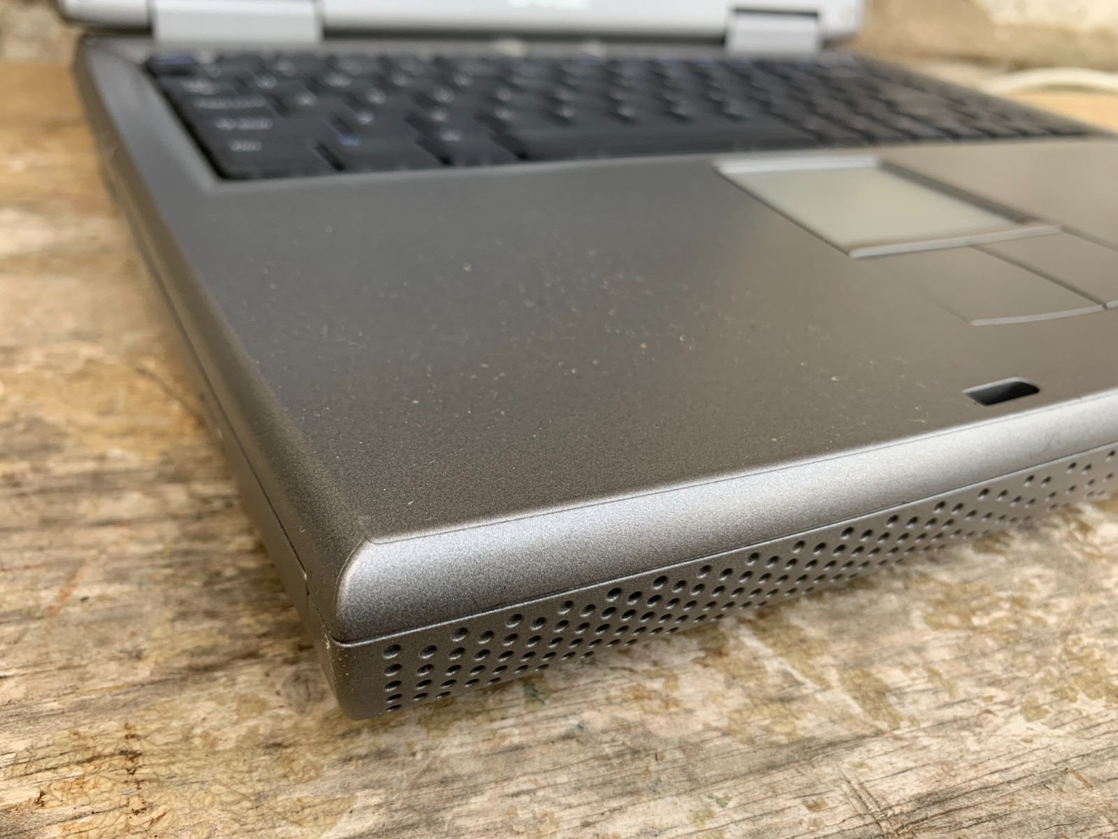 Dell Inspiron 1150 Laptop Notebook Computer 14″ Intel Pentium AS IS UNTESTED
