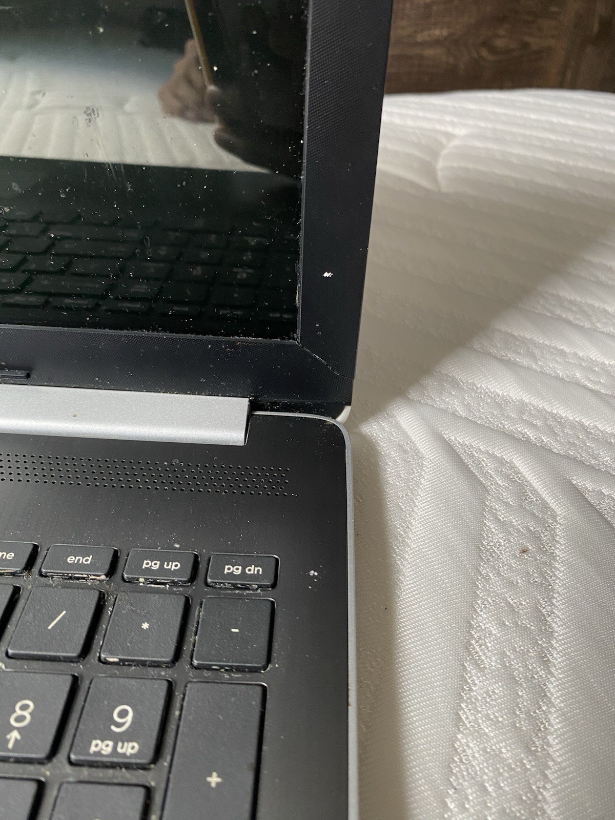 HP Pavilion 15.6″ i5 2.30GHz 8GB 1TB HDD Intel HD 4400 Silver/Black
