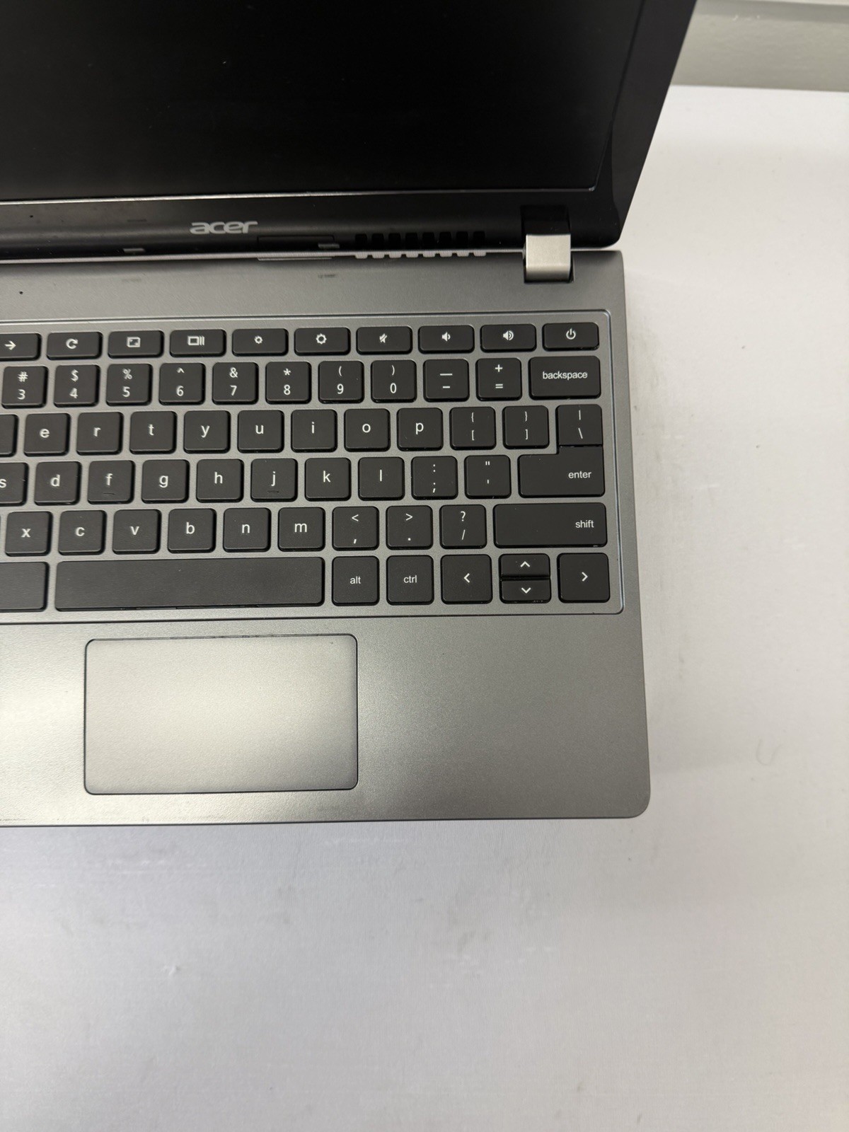 Acer Chromebook C740-C4PE Laptop – Good Screen – Intel Celeron 3205U – Read Des