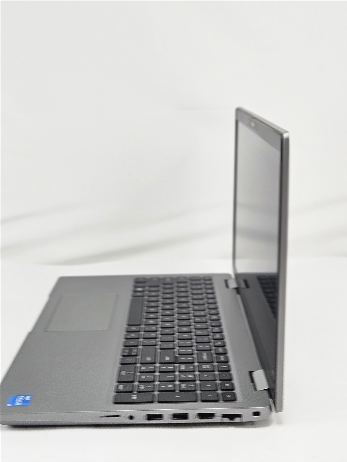 Dell i5-12500H Latitude 5531 256GB SSD 16GB 15.6″ FHD HDMI Wi-Fi 6E No OS