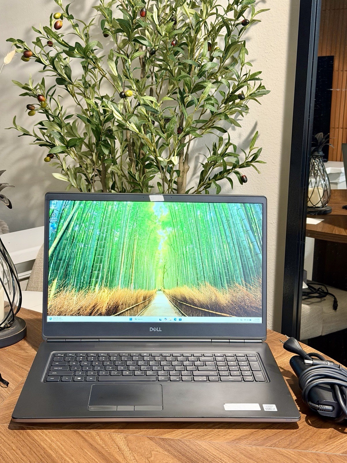 DELL PRECISION 7750 | INTEL CORE I7-10850H 2.70GHZ | 512GB | 16GB | WIN 11