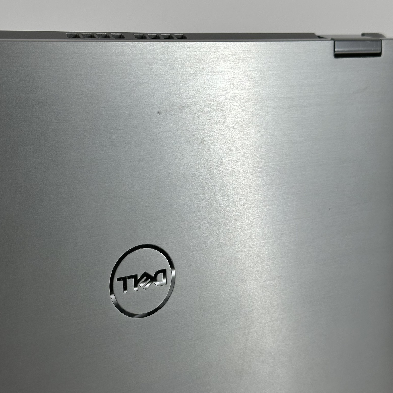 Dell Latitude 9410 (2-in-1) 14 FHD TOUCH i7-10610U 1.80GHz 16GB 512GB WHITE SPOT